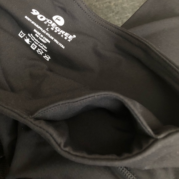 5 🌟 90 degree leggings w/hidden pocket - Picture 3 of 6